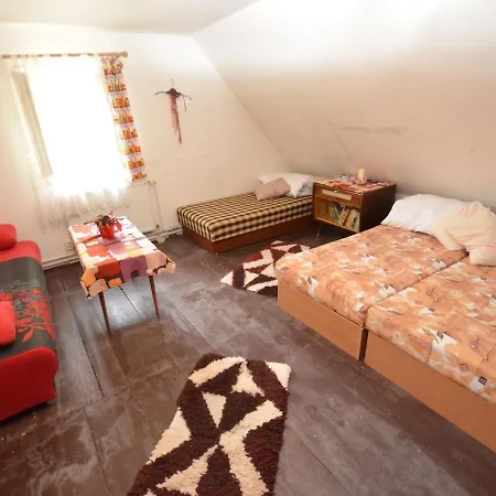 Detached Holiday Home With 5 Bedrooms And Billiards In Northern Bohemia Nyaraló Krásná Lípa