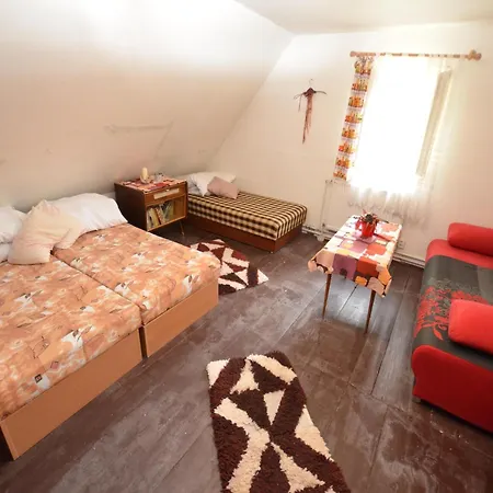 Detached Holiday Home With 5 Bedrooms And Billiards In Northern Bohemia * Krásná Lípa
